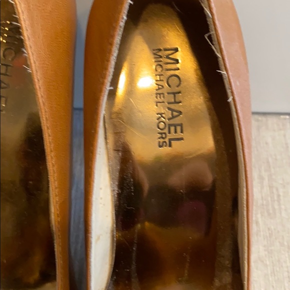 Authentic Michael Kors heels - Picture 5 of 8